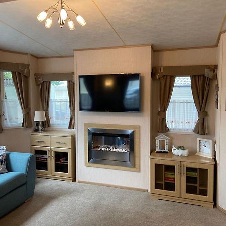 Mudeford Beach Lodge Bagian luar foto