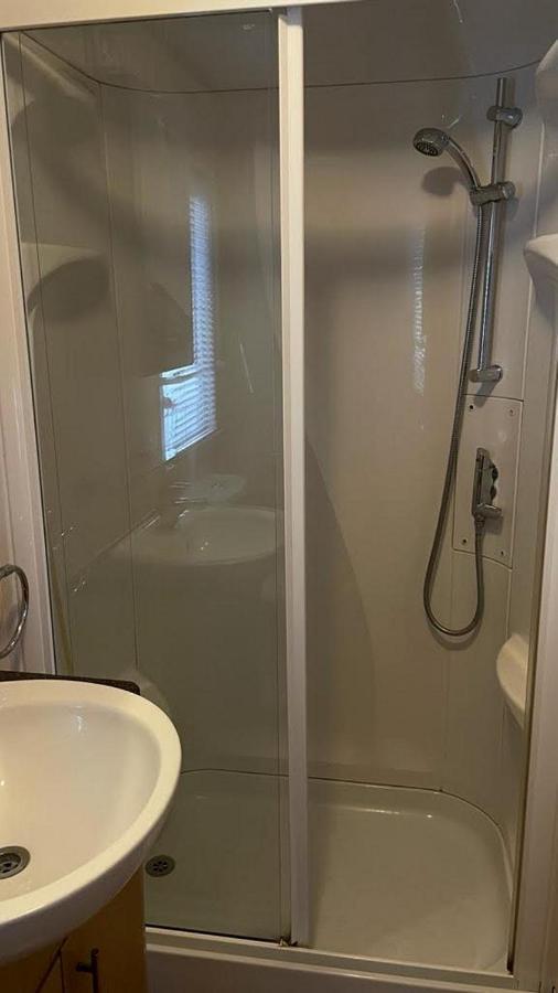 Mudeford Beach Lodge Bagian luar foto
