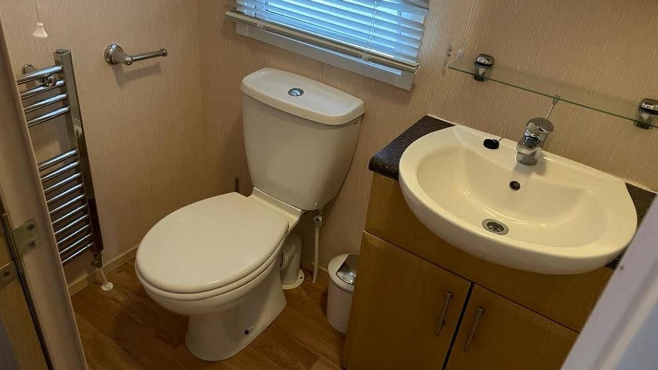 Mudeford Beach Lodge Bagian luar foto